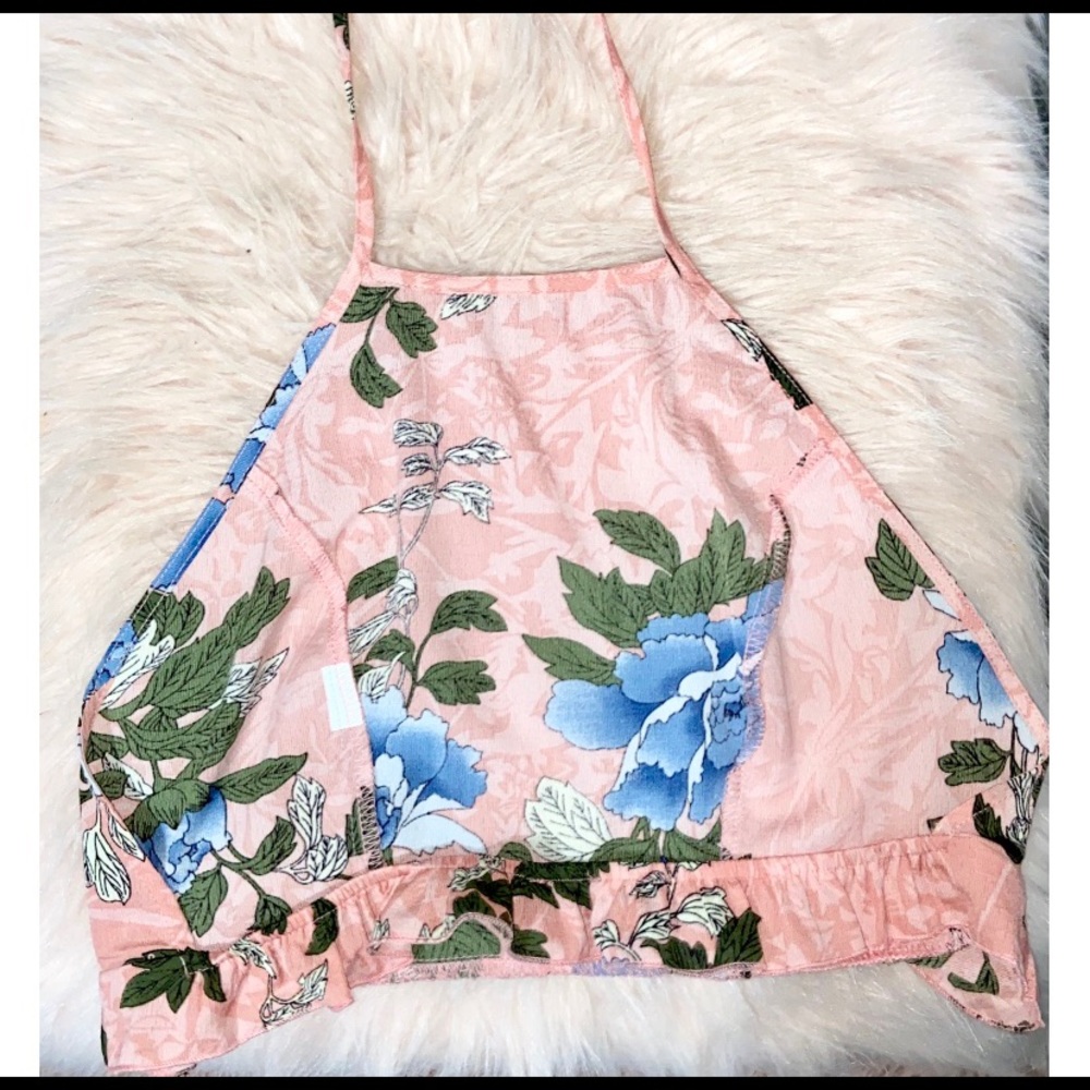 SOLD NWOT prettlylittlething 2 piece floral set - Picture 4 of 4